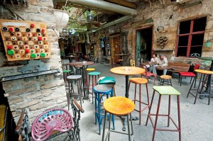 Szimpla Kertmozi Café.jpeg